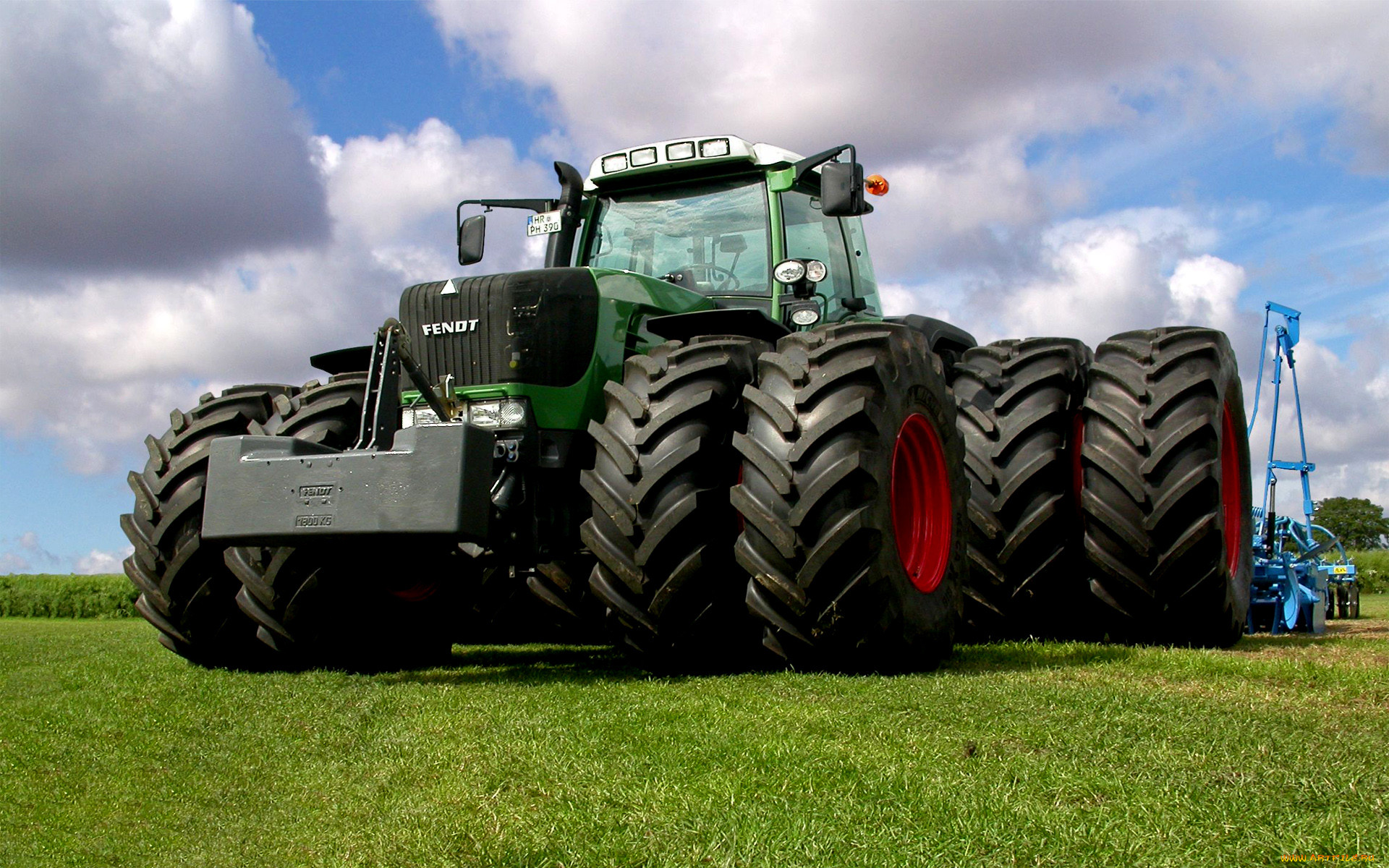 Hc tracktor. Сельхозтехника Джон Дир. Трактор колесный Fendt 934. Трактор Биг БАД 950. Fendt трактор спарка.